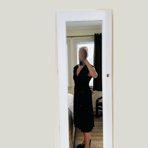 CBGMAXAZRIA Black Sleeveless V-Neck Dress – Size S – NWT - Picture 2 of 4